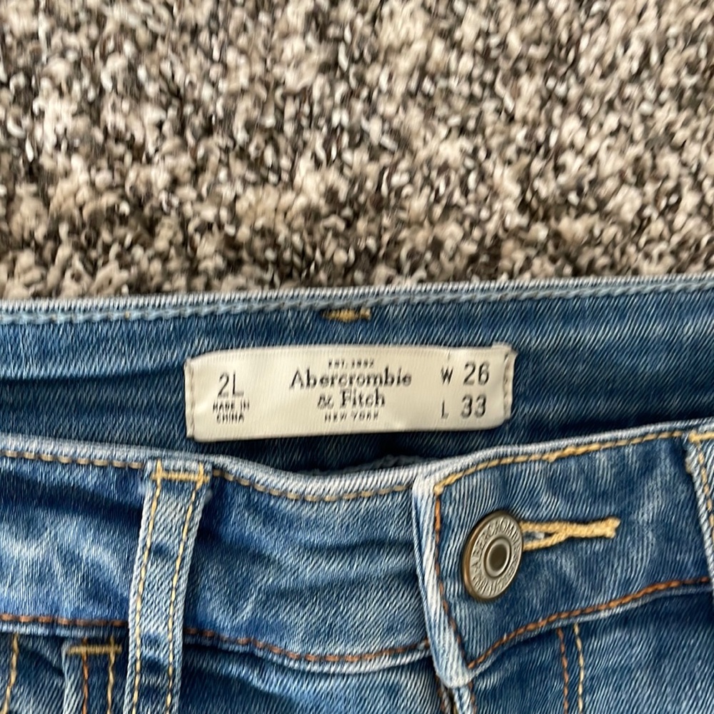 Abercrombie & Fitch skinny jeans! Light wash.